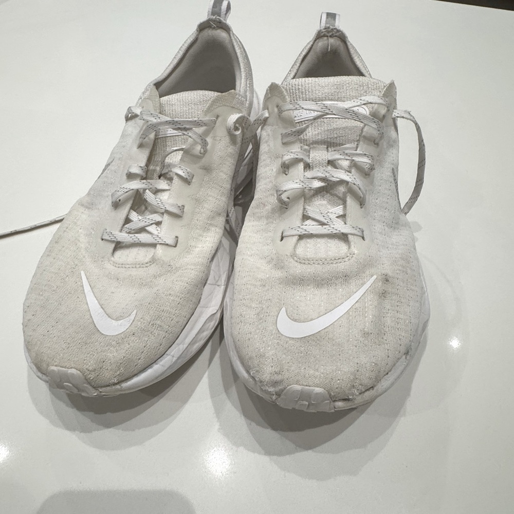 Nike Zoomx invincible Lightweight Running Shoes